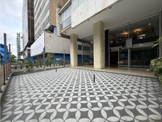 LOCAL EN ALQUILER AV. FRANCISCO DE MIRANDA