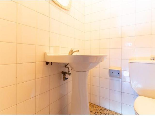 ? Local en alquiler en la calle Desiderio Varela Carballo A Coruña por solo 300 €/mes