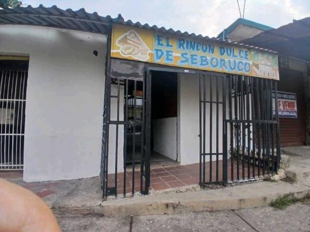 LOCAL EN ALQUILER SECTOR PIÑONAL MARACAY YE 9988790