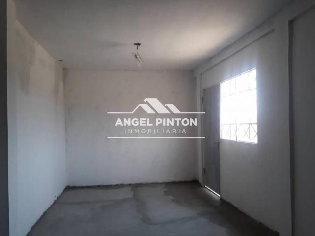 Local en Alquiler en Maracaibo Oeste Zulia 18 m2. 2 hab