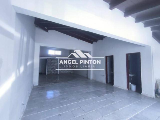 Local en Alquiler en Maracaibo Zulia 90 m2