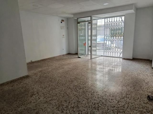 LOCAL EN ALQUILER JUNTO A PLAZA CREVILLENTE – ¡UBICACIÓN INMEJORABLE!