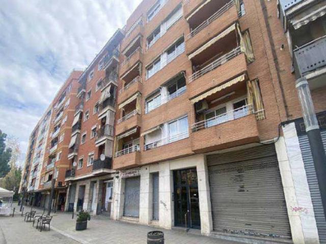 Local en Av Antonio Gaudí, Mollet del Vallès Barcelona
