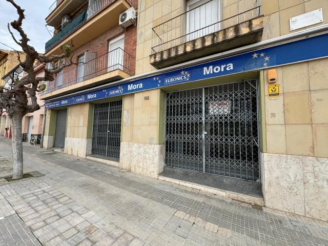 Local en Av/ Caixa de Pensiones