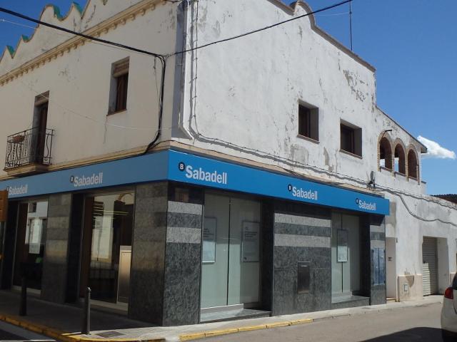 Local en Av Cataluña