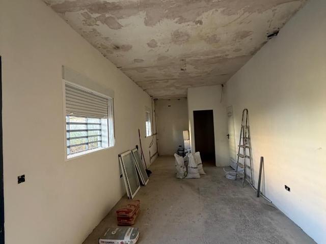 LOCAL EN AVD. ARCOS 46m2 CON POSINILIDAD DE VIVIENDA