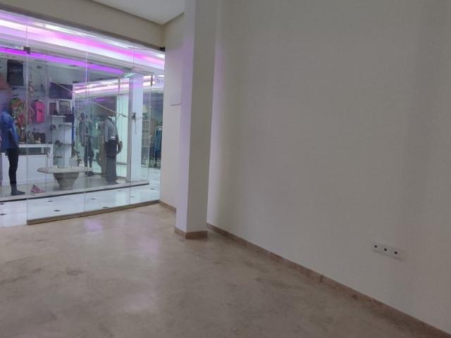 Local en boulevard Trapería 36, para su negocio