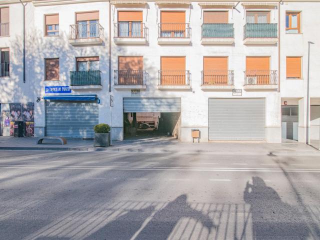 LOCAL EN BRUTO EN OGÍJARES CON POSIBILIDAD DE CAMBIO DE USO A VIVIENDA