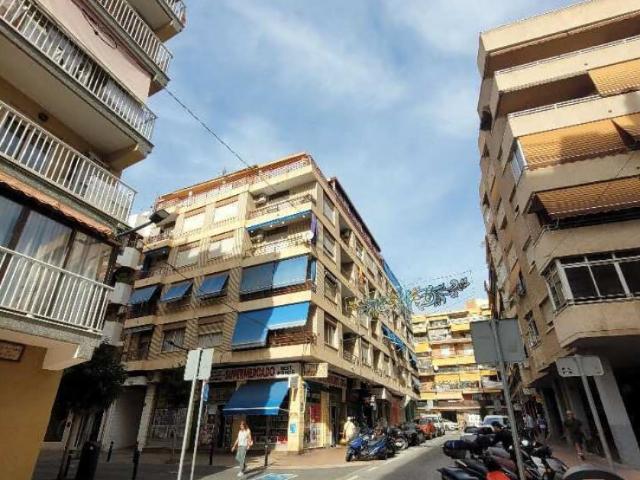 Local en C/ del Pino, Benidorm Alicante