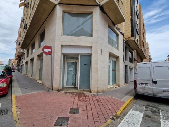 Local en C/ Esperidión Porta Requesens Elche Alicante