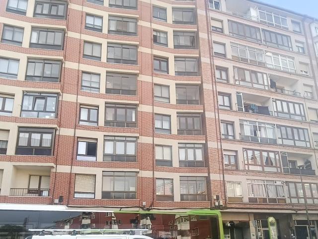 Local en C/ Lehendakari Aguirre