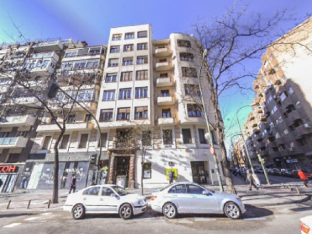 Local en C/ Santa Engracia, Madrid
