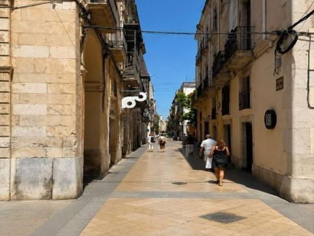 LOCAL EN CALLE CAPUTXINS VILANOVA I LA GELTRÚ