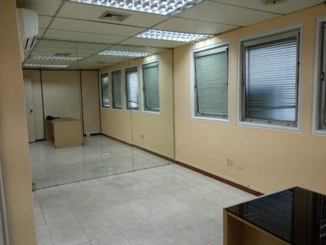 LOCAL EN CARACAS AV. LECUNA EDF. SUR 2 VE02 2469CCS MFAR