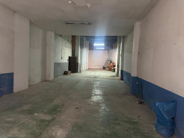 Local en Centro Ourense: Oportunidad Única de Venta o Alquiler