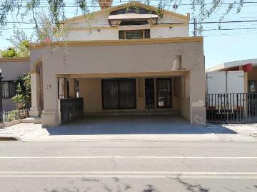 Local en Constitucion
