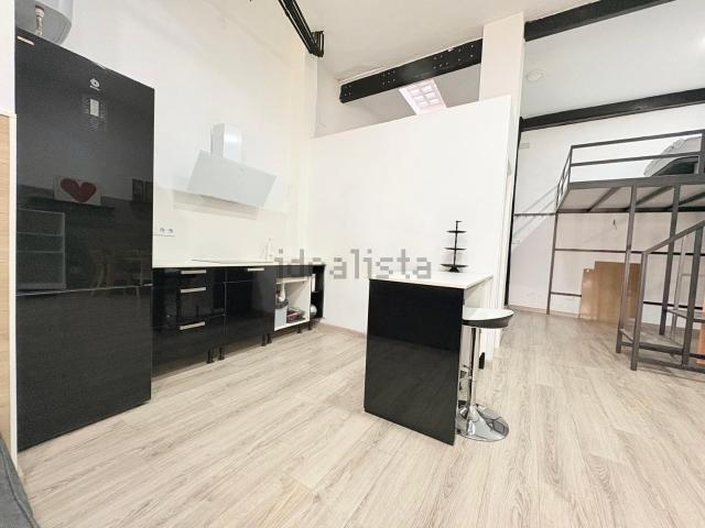 Local, En Corts, València