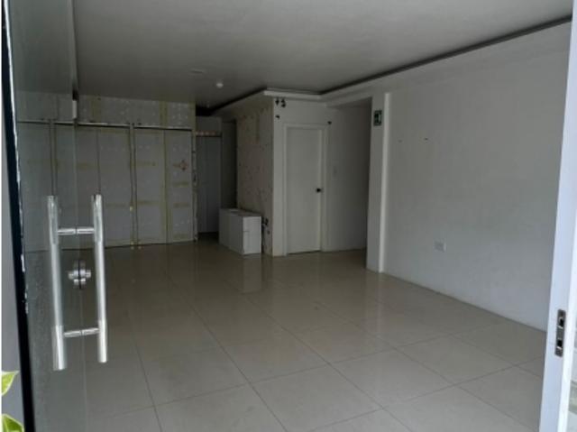 LOCAL EN EL C.C OASIS CENTER LECHERIA AL49 103LC KROD