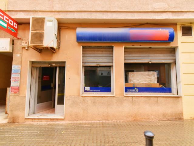 Local en el centro de El Ejido!