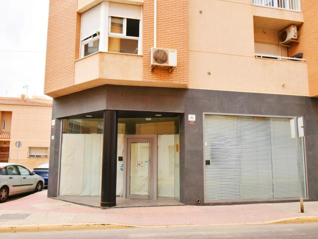 Local en el centro de el ejido !