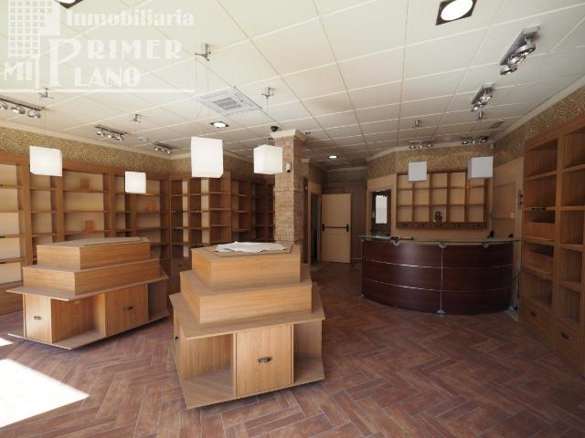 LOCAL EN EL CENTRO DE TOMELLOSO POR 115.000 €