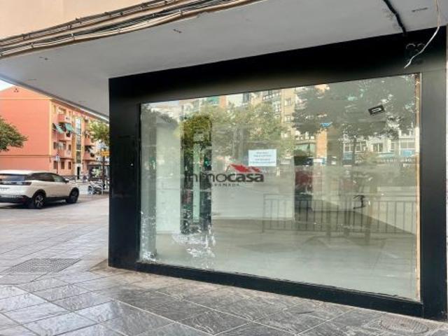 LOCAL EN ESQUINA CON UBICACIÓN INMEJORABLE