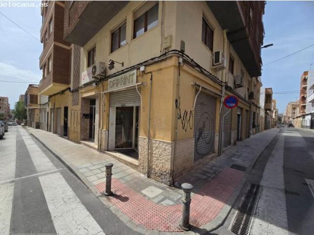 Local en esquina con gran potencial para cambio de uso a vivienda