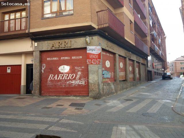 LOCAL EN ESQUINA EN PLENO CENTRO