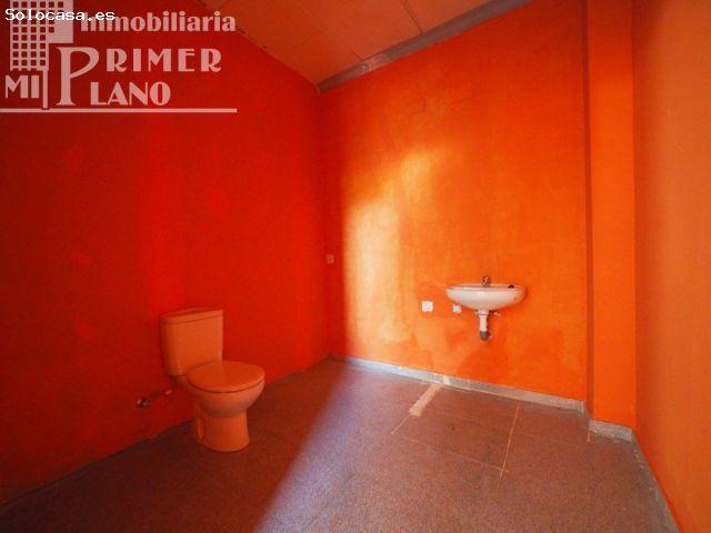 Local en esquina en venta en la Solana, con una superficie construida de 229 m2