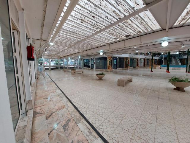 Local en galeria comercial el descubrimiento!