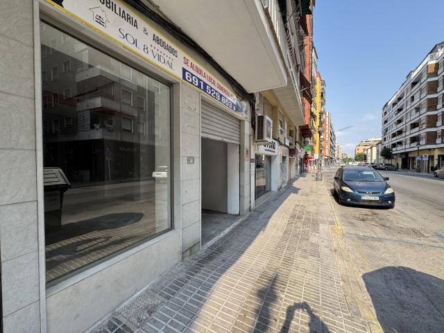 LOCAL EN LA MEJOR AVENIDA COMERCIAL DE ORIHUELA