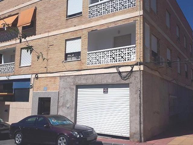 LOCAL EN LOS GARRES