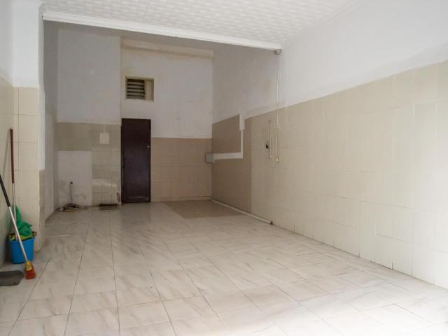 Local en planta baja, junto Avenida de Alfonso XIII