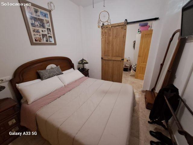 Local en planta baja, reformado, próximo al centro, a 450 metros de la playa de Águilas