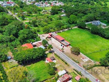 Local En renta Zona Comercial Regional Coatepec Xico