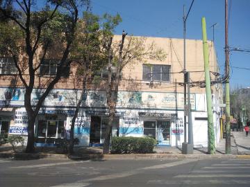 Local en renta con doble altura en Dr Balmis