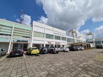 Local en renta en plaza comercial en zona deportiva