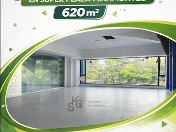Local en Renta en Super Plaza Miramontes, Canal de Miramontes
