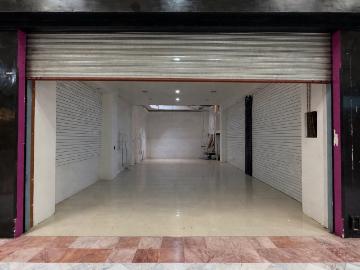 Local en renta Plaza Tres Arcos, Tampico