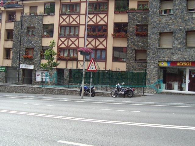 Local, Encamp