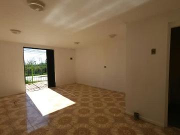 Local entre cuatro esquinas y las lomas | 1 espacios por clp 950000.00 en La Serena