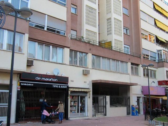 LOCAL ENTRESUELO CON OFICINAS FRENTE PLAZA DOCTOR MARAÑÓN