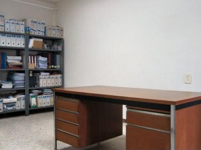 LOCAL ENTRESUELO CON OFICINAS FRENTE PLAZA DOCTOR MARAÑÓN
