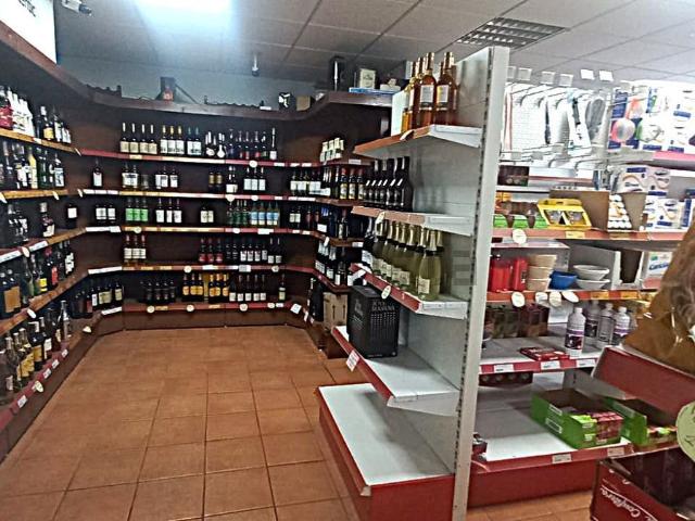 Local, Es Castell