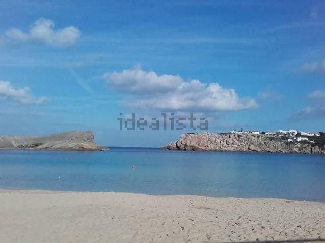Local, Es Mercadal