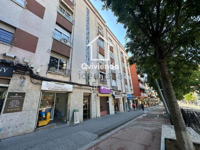 Local, Escoles, Terrassa