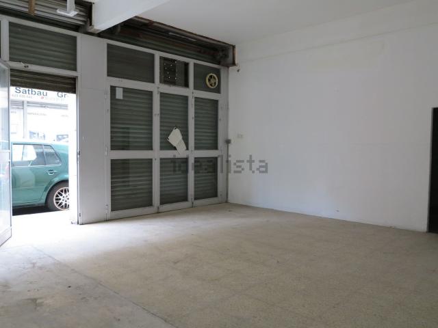 Local, Esplugues de Llobregat