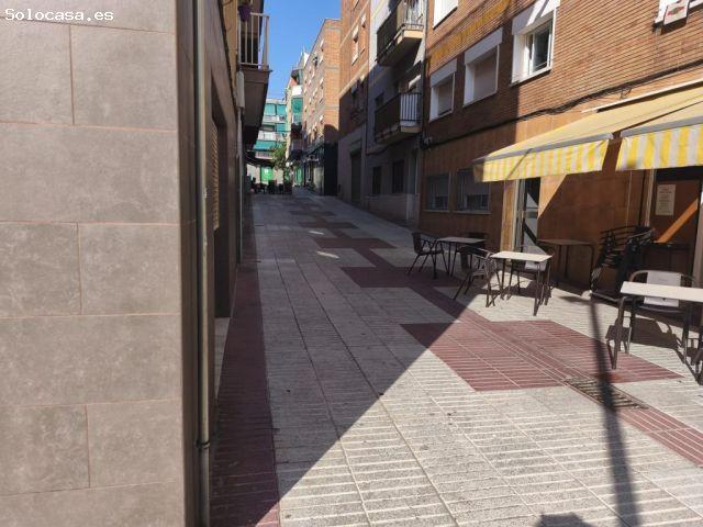Local esquinero con gran visibilidad en Sant Joan Despí