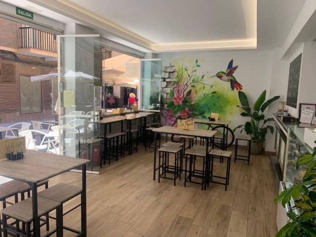 Local, Fuengirola
