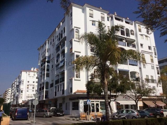 Local, Fuengirola